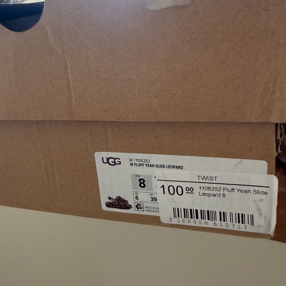 UGG Fuzzy Leopard Slippers - Picture 5 of 5